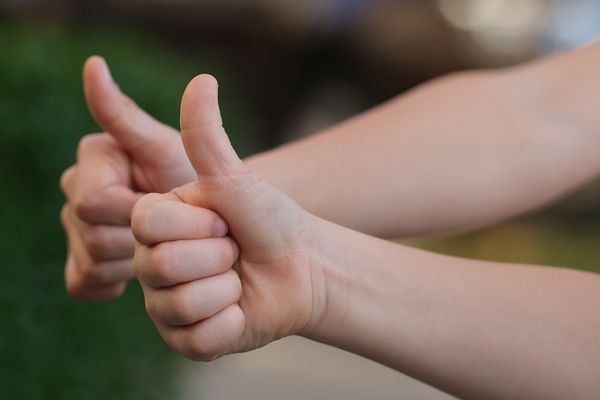 Độ dài và hình dáng ngón cái tiết lộ gì về tính cách