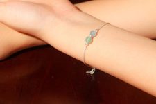 Đeo vòng phong thủy tay nào mang lại tài lộc, may mắn